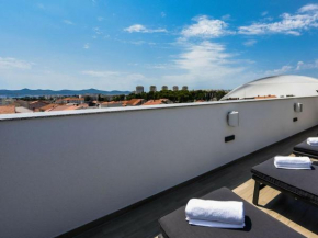 Rooftop heated pool Villa Jelena